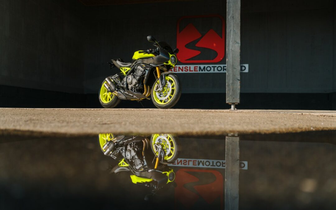 Triumph Speed Triple 1200 RR-R