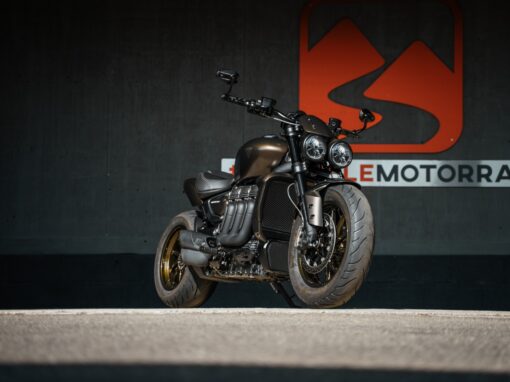 Triumph Rocket 3 R Throne Crusher